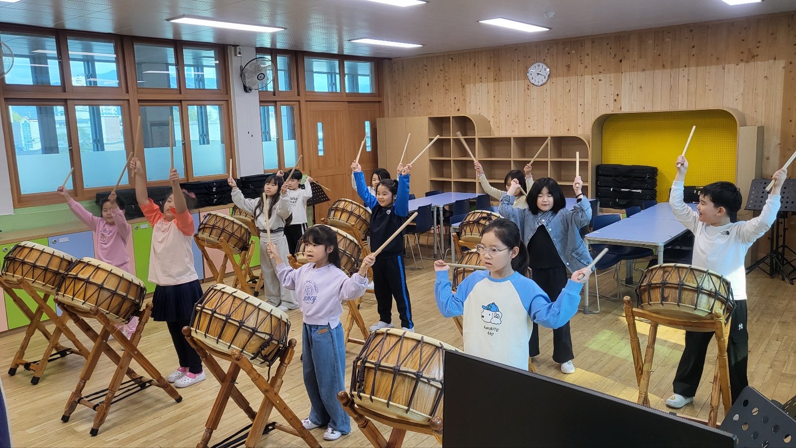 늘봄 선택형 난타프로그램 10월24일자 교육활동 사진자료